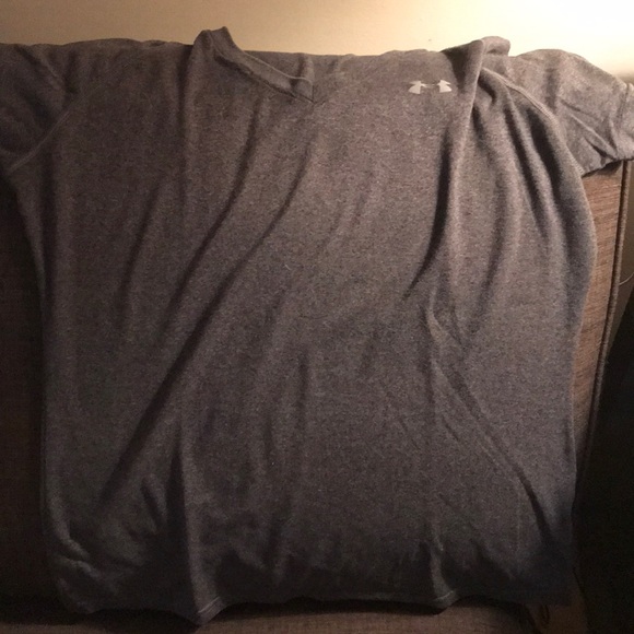 Under Armour Tops - Underarmour dri fit workout